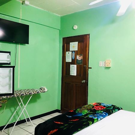 Chaleanor Hotel Dangriga Εξωτερικό φωτογραφία