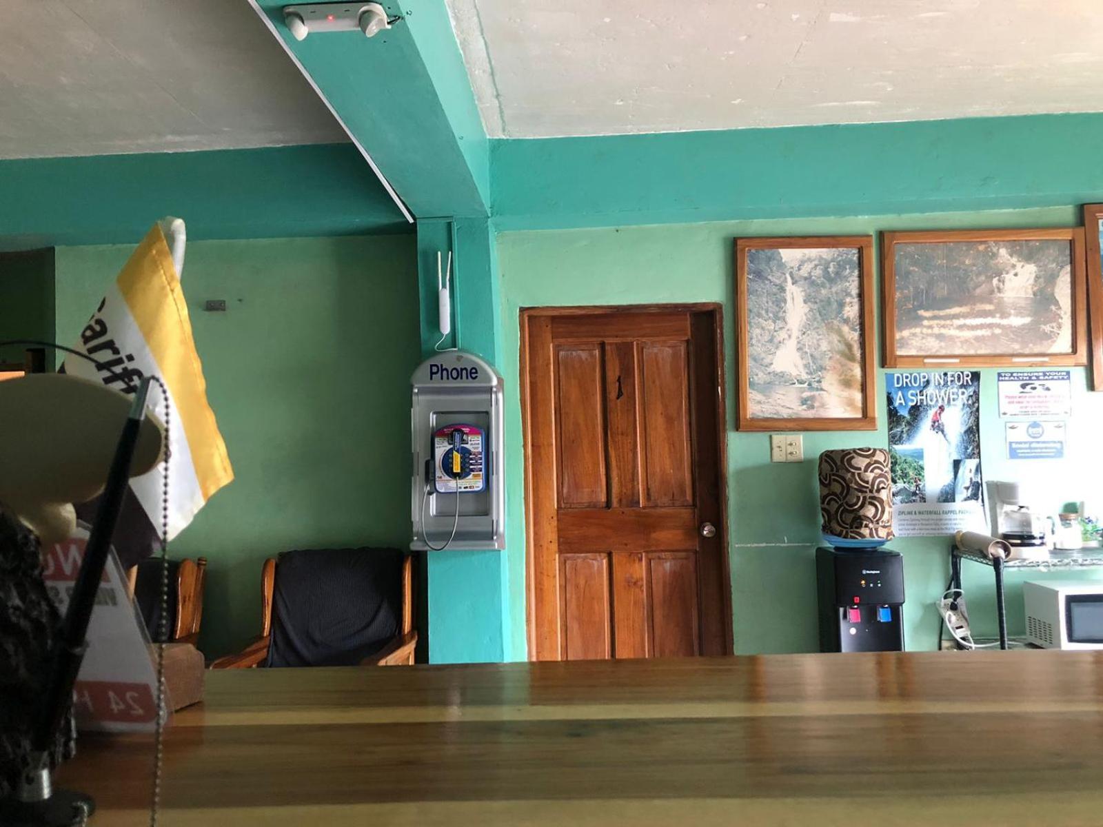 Chaleanor Hotel Dangriga Εξωτερικό φωτογραφία