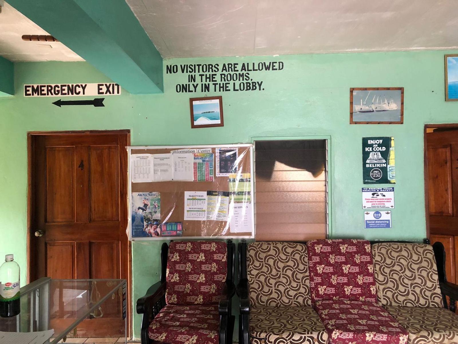 Chaleanor Hotel Dangriga Εξωτερικό φωτογραφία