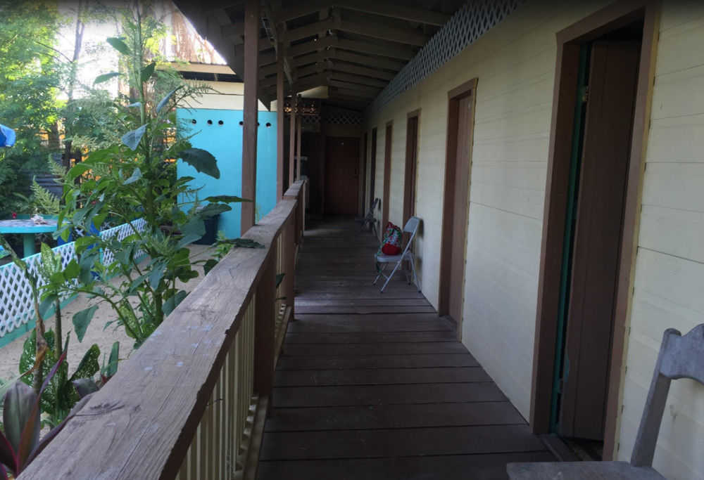 Chaleanor Hotel Dangriga Εξωτερικό φωτογραφία