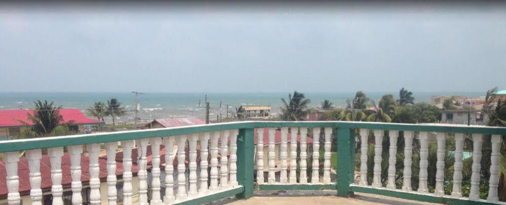 Chaleanor Hotel Dangriga Εξωτερικό φωτογραφία